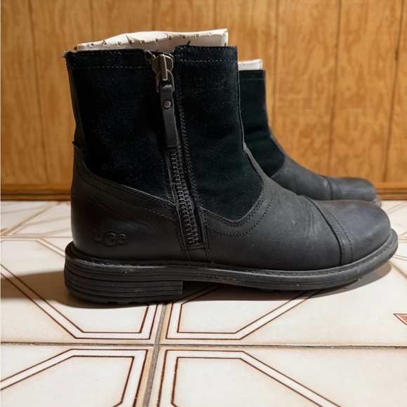 UGG Men's Black Dalvin Leather & Suede Boots - Picture 3 of 11